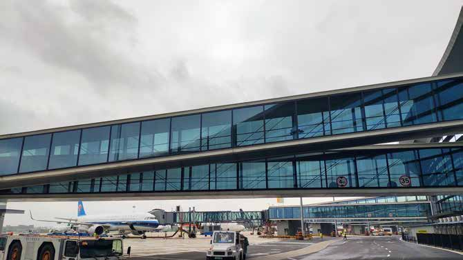 宁波栎社国际机场T2廊桥应用了宁波瑞凌的产品。