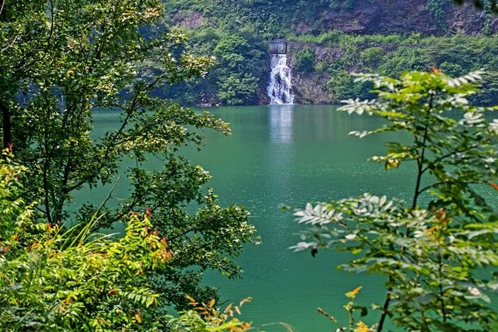 △ 龙潭山。欧蕊荣 摄