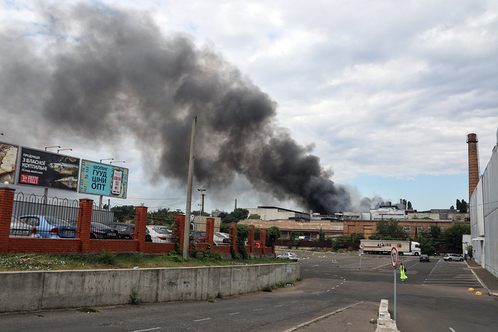 俄军打击敖德萨等地的军事目标。图源：视觉中国