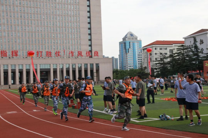 ▲ 5公里武装越野跑