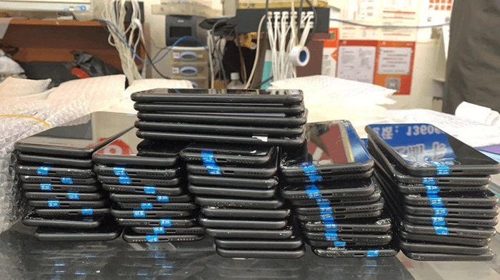 贺简收来的二手手机（图源受访者）