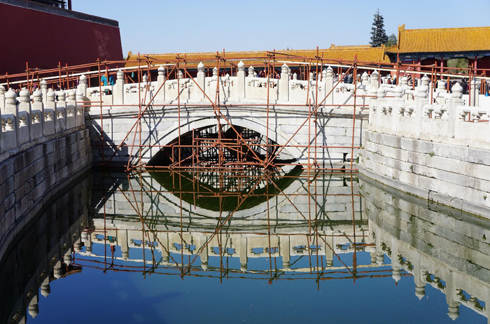 2018年4月15日，故宫修缮古建筑。图/视觉中国