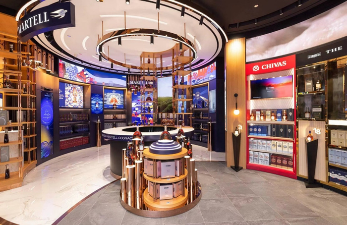 　　保乐力加在旅游零售领域的首家跨品类精品店 – 海口“品威赏邑馆”