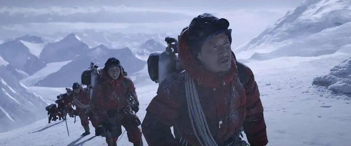 《攀登者》剧照