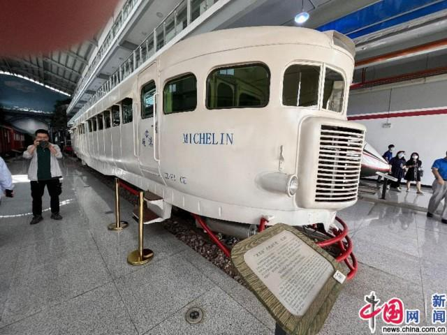 米其林内燃动车组由法国制造，1914年起在滇越铁路使用。中国网记者 唐佳蕾/摄