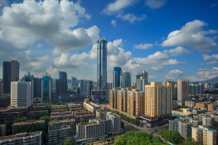 深圳赛格大厦。图/图虫创意