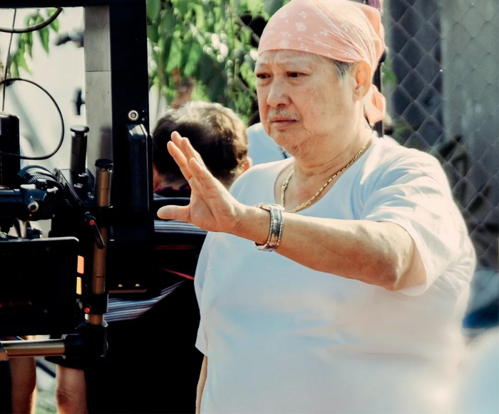 洪金宝导演工作照。