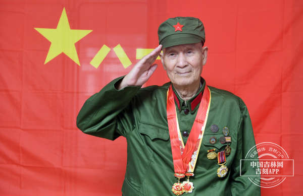 强国复兴有我·寻访老兵足迹丨老兵刘光明:始终坚持在战斗最前沿_手机新浪网