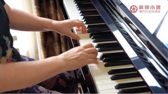 　　刘姨练习课上学习的曲目