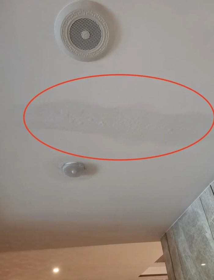 屋顶 漏水（图源：武汉城市留言板）