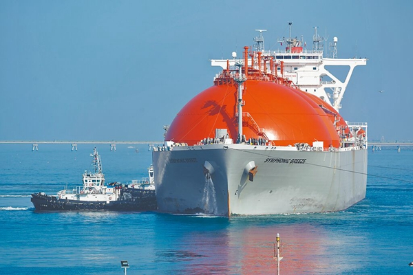 　　岛内天然气发电未来占比将过半，岛内学者忧解放军不用登陆，只要封锁海峡、长期演习，台湾便陷缺电危机。（图片来源：台湾“中时新闻网”）