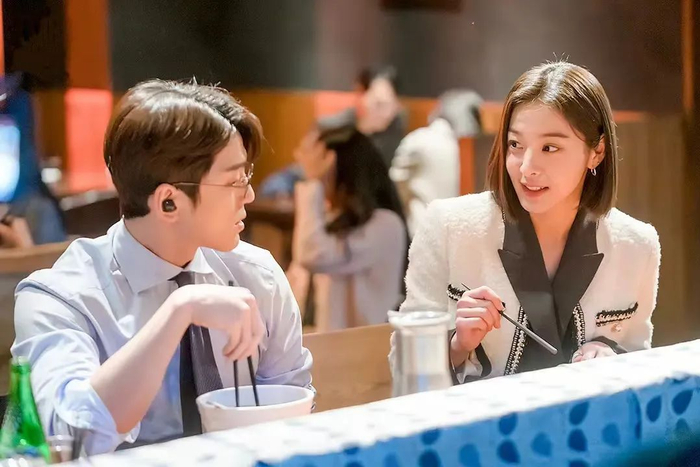 《社内相亲》剧照