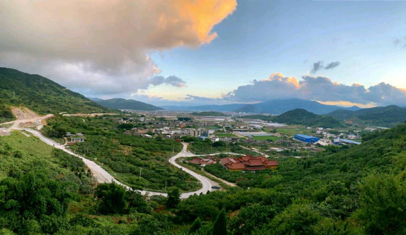 马站镇棋盘村风貌 摄影：梁胜