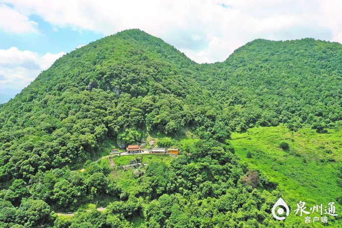 狮子岩隐于安溪县湖上乡飞亚村四子峰