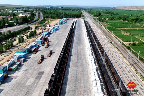 图为新朔铁路宏河物流园区