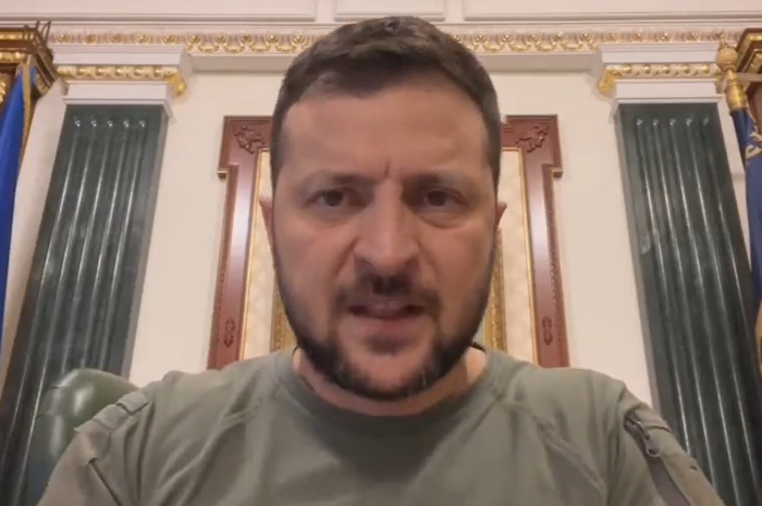 泽连斯基9日晚强硬表态称，将夺回克里米亚。视频截图