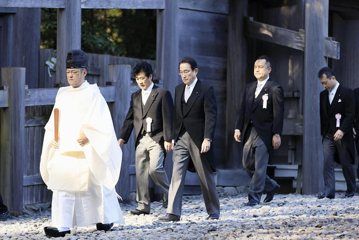 岸田文雄等参拜伊势神宫 图源 视觉中国