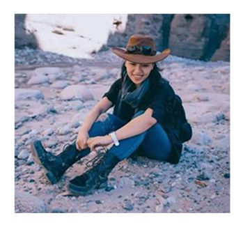 ▲ 王霏，五德玉器珠宝设计师 “2018中国匠人大会电商人气匠人奖”