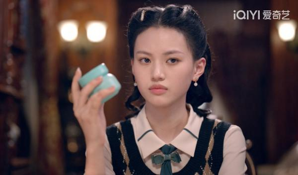 《风起洛阳》中盛唐武则天“御赐面膜”转手到了《民国大侦探》角色手中