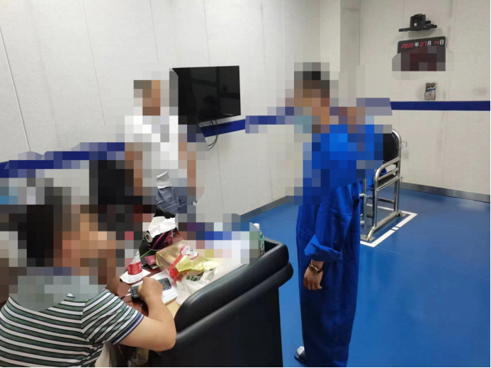 　　犯罪嫌疑人接受讯问