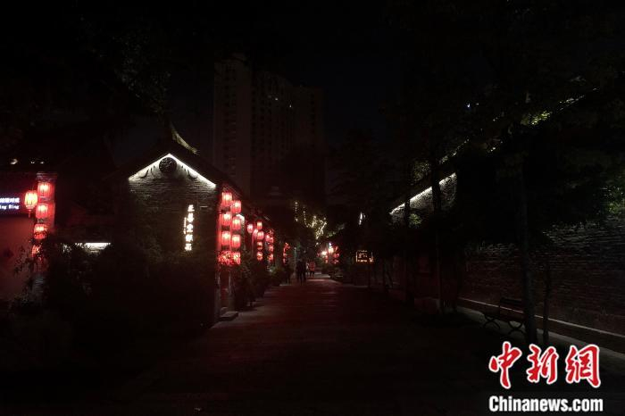 回龙窝。吴家驹 摄