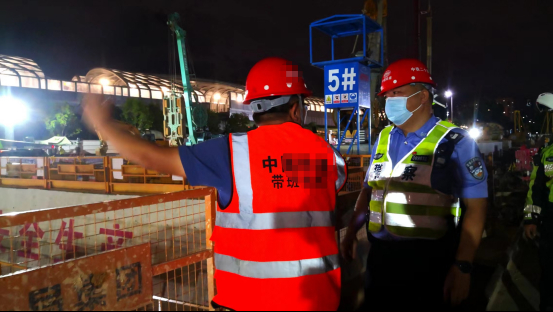 前海交警前往前海一工地开展飞行检查