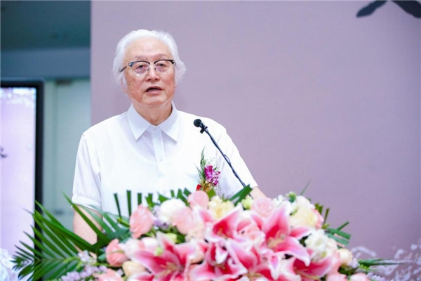 　　中央文史研究馆馆员、清华大学美术学院教授、李苦禅之子李燕 致辞