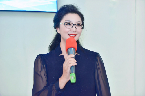 　　伽蓝集团副总裁李敏致辞