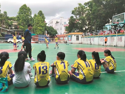 队员们暑假里依然回校训练。图/广州市海珠区北山小学