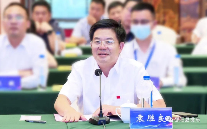 ▲ 县委书记 袁胜良