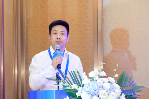 　　陈洋作主题分享