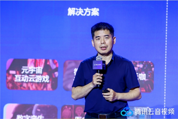 　　图：微赞创始人兼CEO周鹏鹏分享