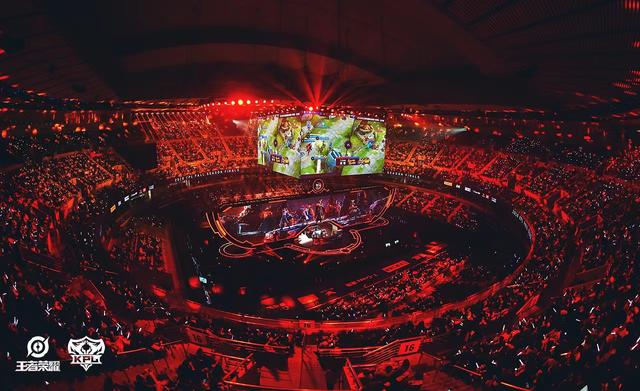 2019年王者荣耀职业联赛秋季赛总决赛，现场气氛热烈。  王者荣耀职业联赛供图