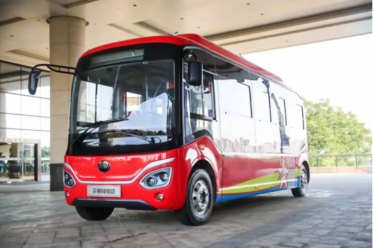 　　图 | 北仑公交定制版宇萌E7S