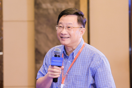   图2：南方科技大学化学系与清洁能源研究院翁力教授