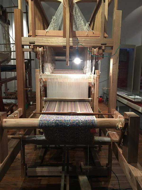 　　中国丝绸博物馆 古代缫丝机