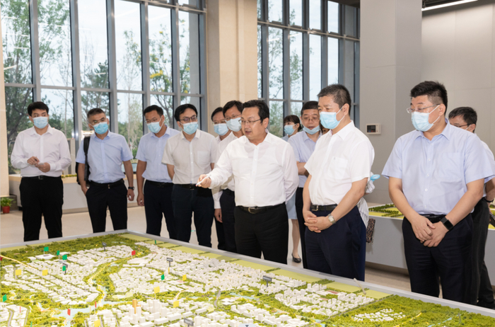 8月23日，中国矿产资源集团董事长姚林、总经理郭斌一行到雄安新区调研考察。毛鹤然摄