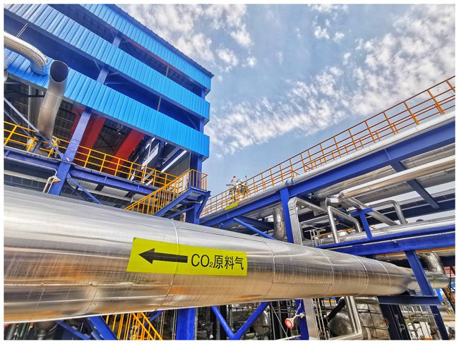 　　装置全景。 顾波摄