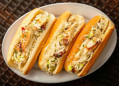 　　Image © Holly A. Heyser