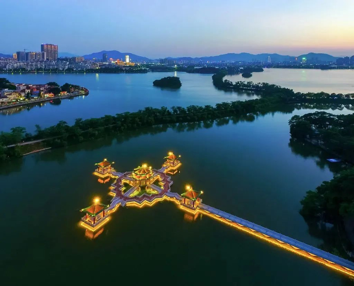 △七星岩五龙亭 周永徽 摄