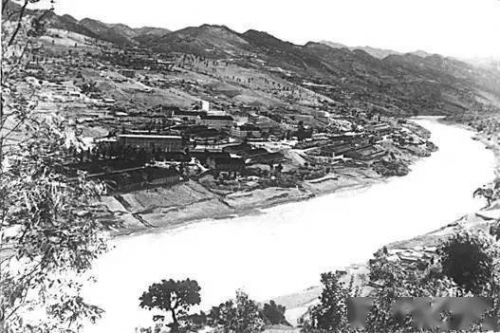 　　荣太和烧坊石荣霄酒业当年旧址所在地