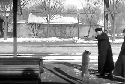 　　卡恩在丰台站的视频截图