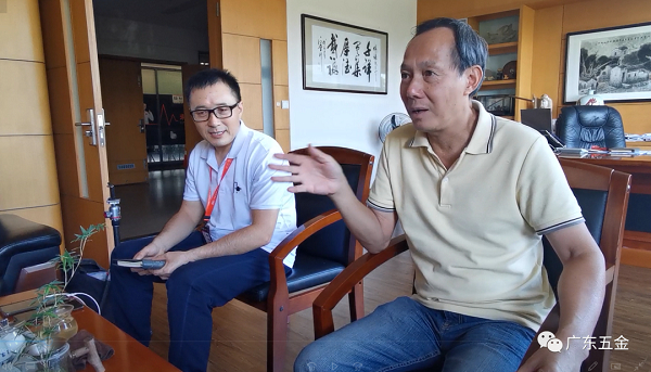 　　协会专访 董事长陈伟禧