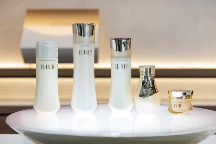 　　怡丽丝尔肌源焕活奢华抗老护理系列