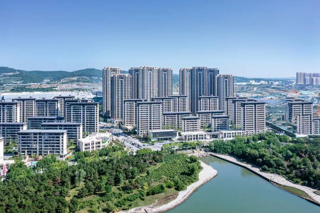 今年上半年，金科股份有49个项目实现提前交付。图为大连金科·集美郡。企业供图