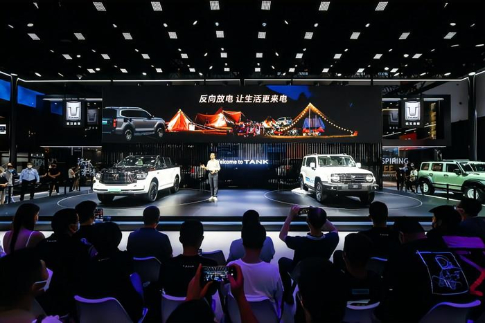 向新能源进阶 坦克300 HEV、坦克500 PHEV正式亮相