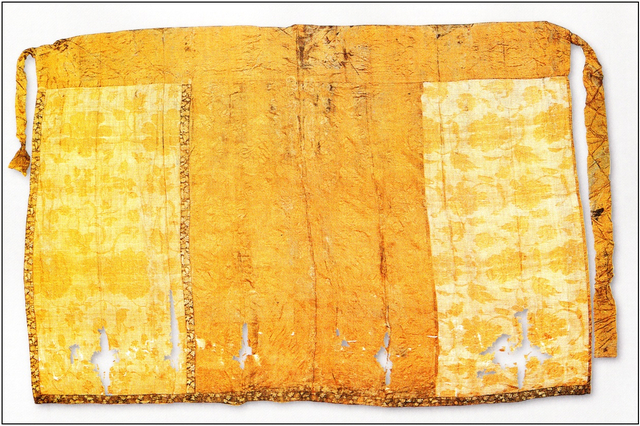 黄升墓出土南宋牡丹花纹罗旋裙实物（图片来源：网络）