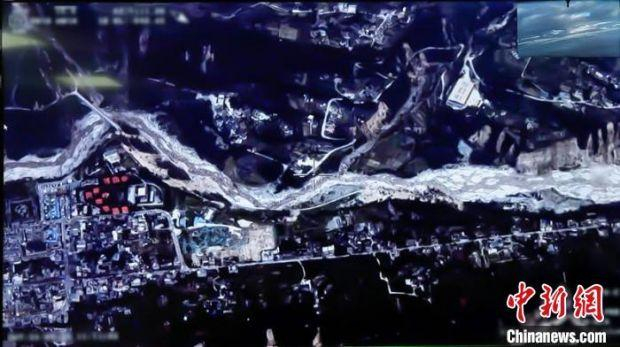 航拍地震后的泸定震区一角。　腾盾科创供图