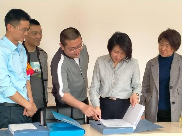 在乐山任职期间，毛宁督导沙湾区森林防火工作。图片来源：乐山市沙湾区政府网