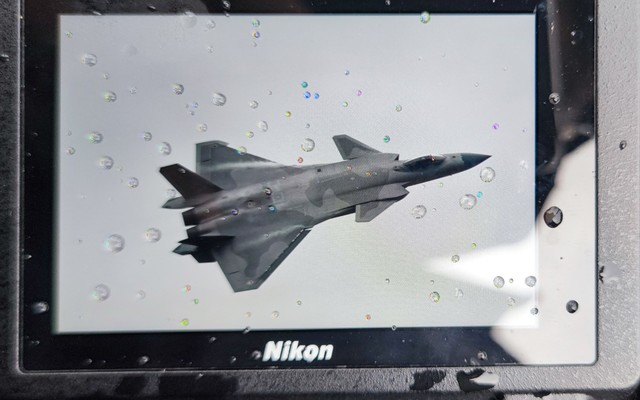 尼康专业三防能力保障在阴雨环境下功能一切正常